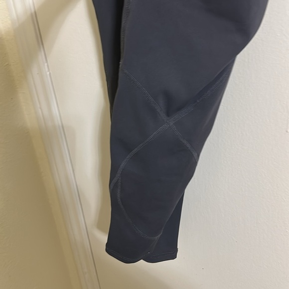 EUC BuffBunny Collection Gray Athletic Leggings - Picture 3 of 5